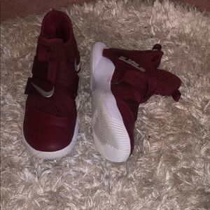 Nike LeBron soldier 10 maroon sneakers